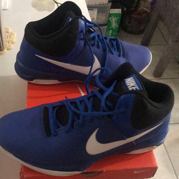 Nike shoe - Picture 2 of 4